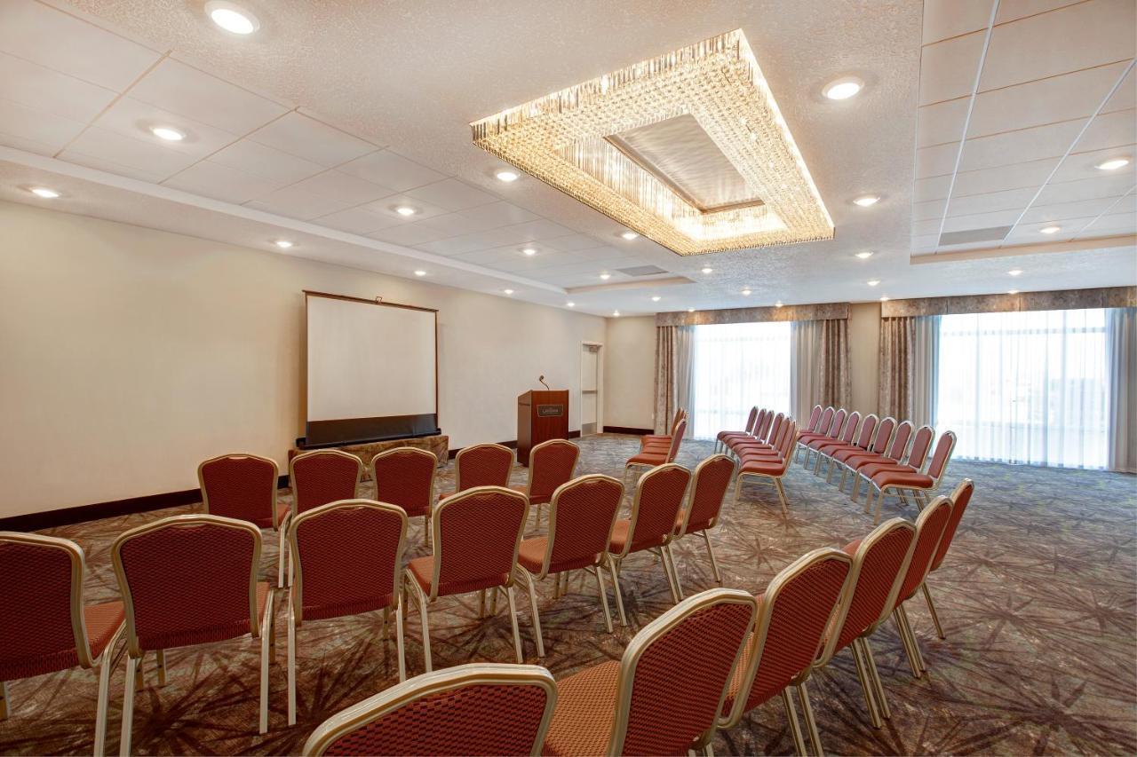 St. Paul The Landing Hotel & Conference Centre מראה חיצוני תמונה