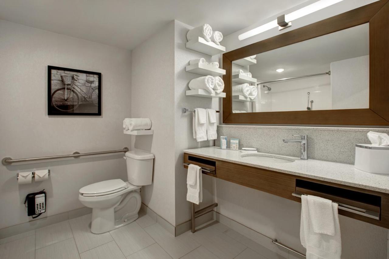 St. Paul The Landing Hotel & Conference Centre מראה חיצוני תמונה