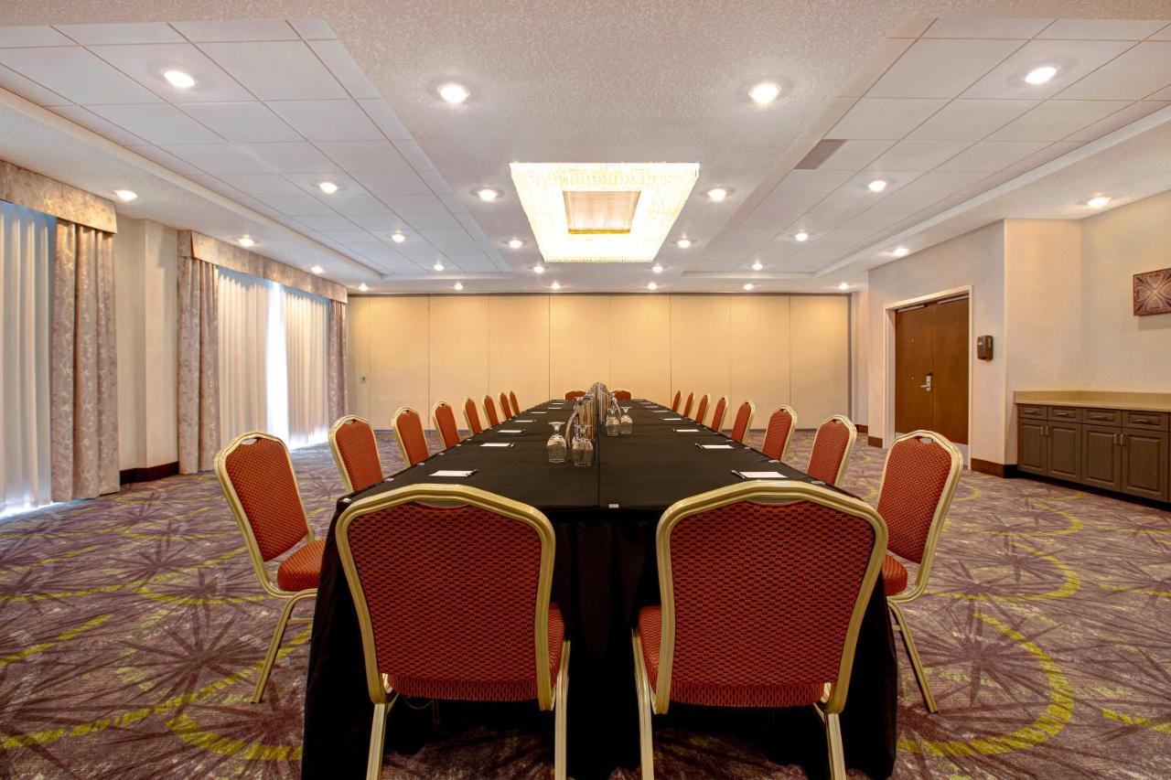 St. Paul The Landing Hotel & Conference Centre מראה חיצוני תמונה