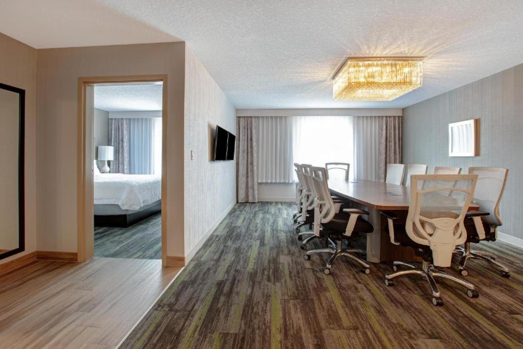 St. Paul The Landing Hotel & Conference Centre מראה חיצוני תמונה